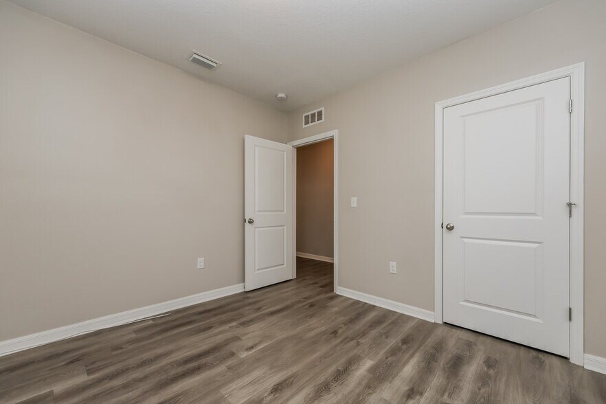 Building Photo - 10125 Geese Trail Cir