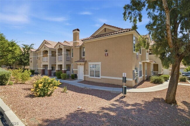 Building Photo - 5855 Valley Dr