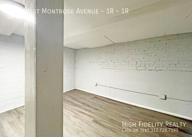 Building Photo - 3649 W Montrose Ave