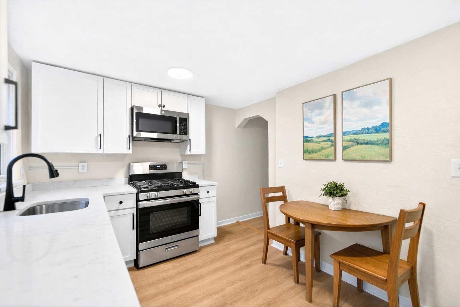 Building Photo - 627 2nd St