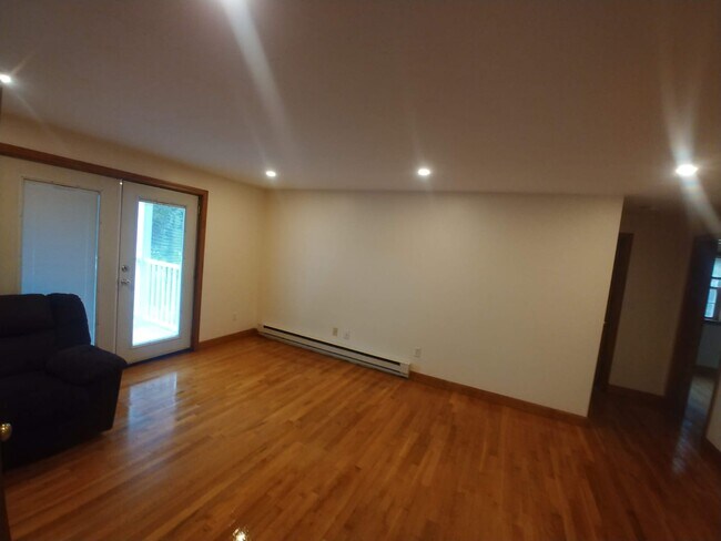 Building Photo - 74 S Washington St