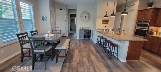 Building Photo - 82 Burgundy