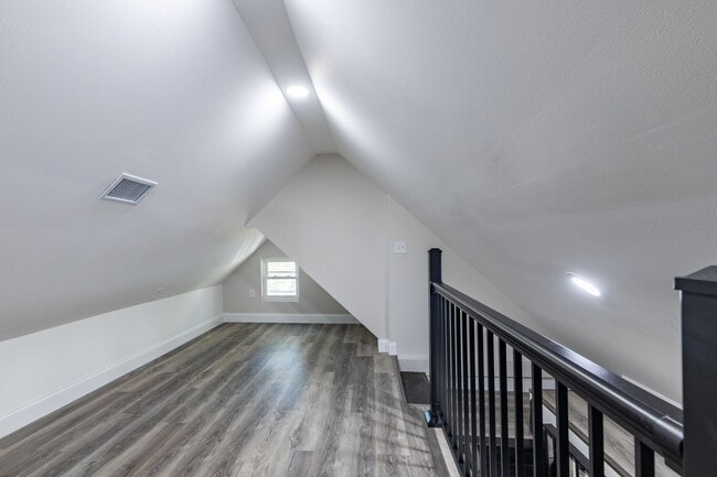 Building Photo - 203 Patterson St