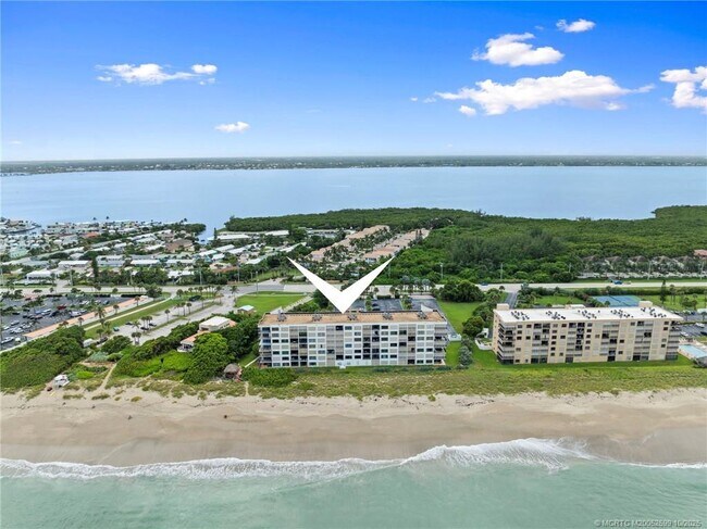Building Photo - 10310 S Ocean Dr