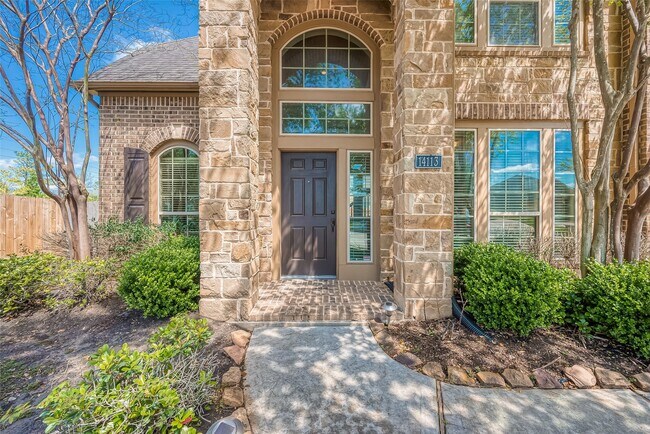 Building Photo - 14113 Timber Bluff Dr