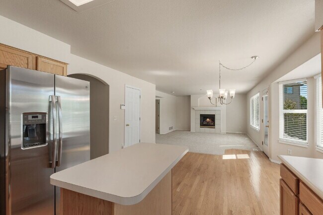 Building Photo - Spacious 4BR Home in Pine Creek – Academy D20