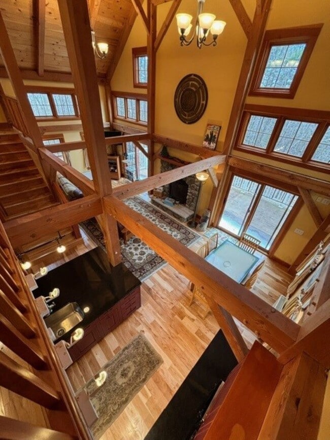 Building Photo - 62 Heights Rd