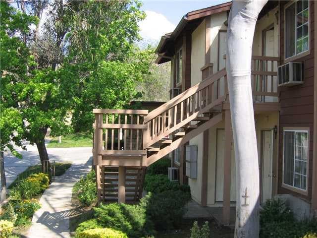 Building Photo - 240 E Graham Ave