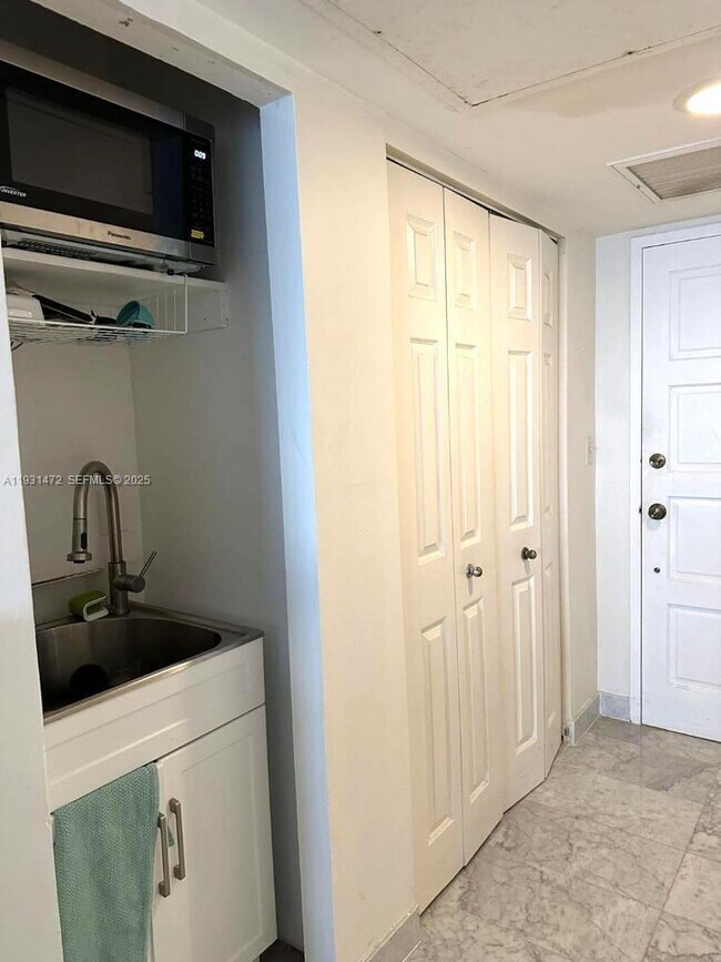 Building Photo - 11111 Biscayne Blvd