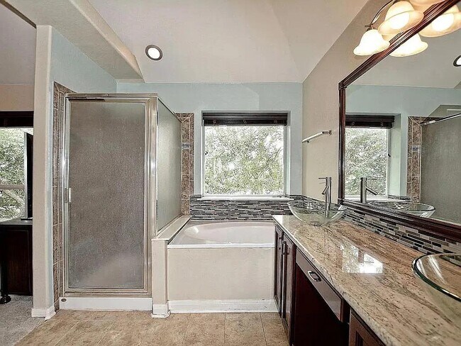 Building Photo - 1207 Chinquapin Ct