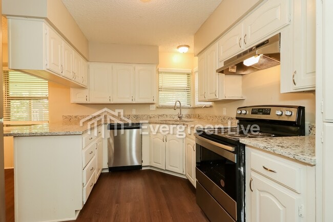 Building Photo - 2417 Meadow Vw