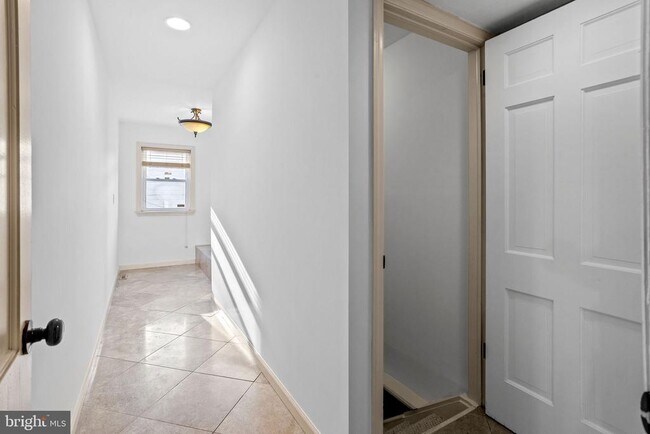 Building Photo - 410 Barby Ln