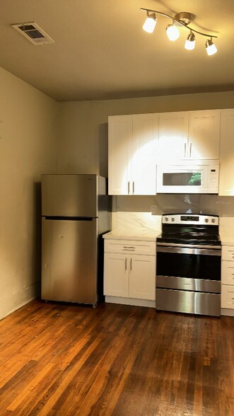 Building Photo - 1517 N 11th St