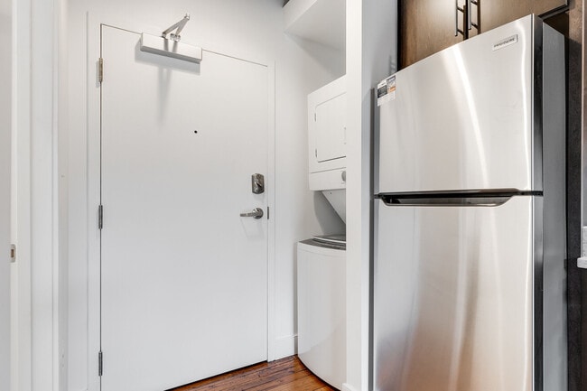 Interior Photo - Landmark at Marshall Broad