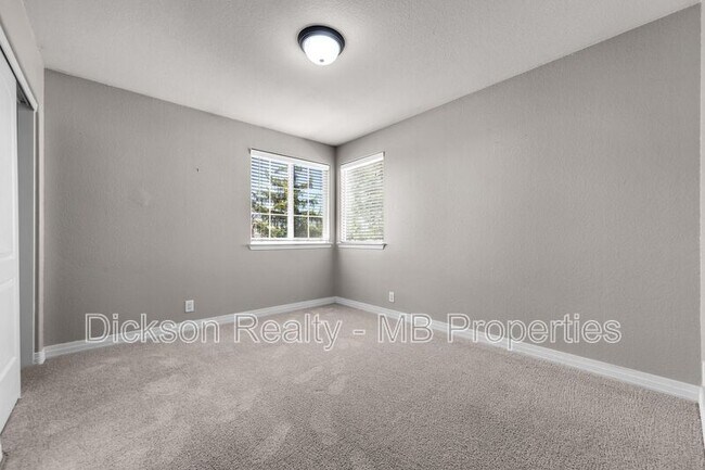 Building Photo - 7117 Heatherwood Dr