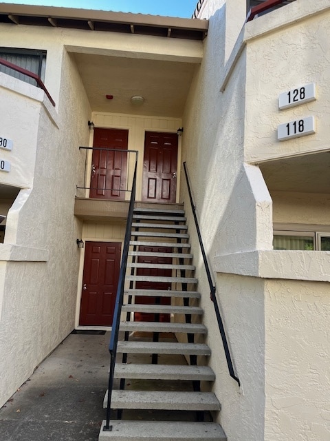 Building Photo - 5015 Valley Crest Dr