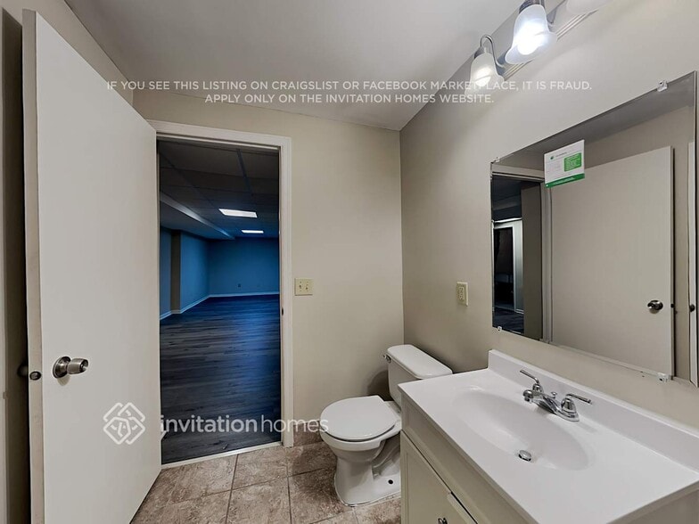 Building Photo - 5700 80th Ave N