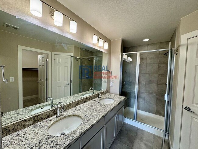 Building Photo - 16015 E Bolling Dr