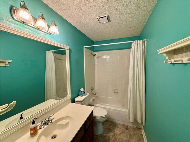 Building Photo - 8311 Edgemoor Pl
