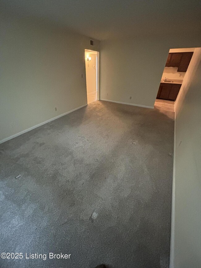 Building Photo - 2706 Chickasaw Ave