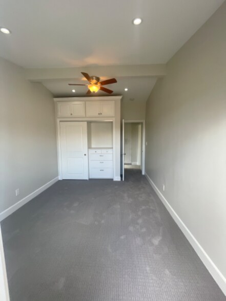 Building Photo - 5124 W El Segundo Blvd