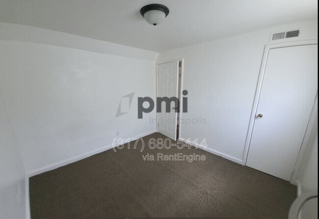 Building Photo - 1311 E 11th St