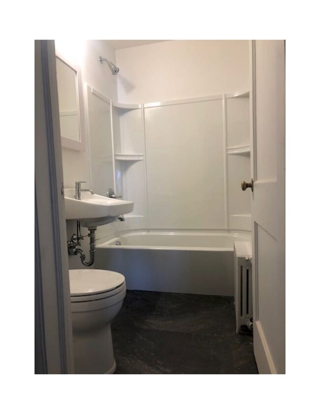 Bathroom - 6534 W Lake St
