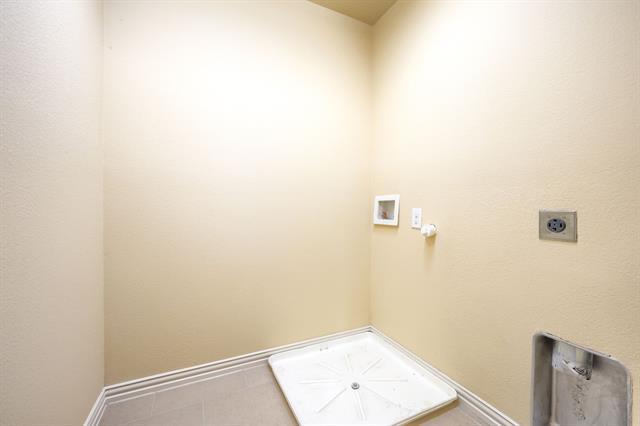 Building Photo - 875 Vaquero St