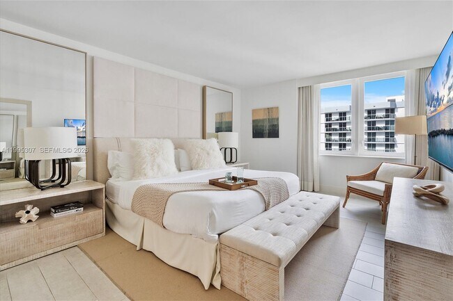 Building Photo - 102 24th St