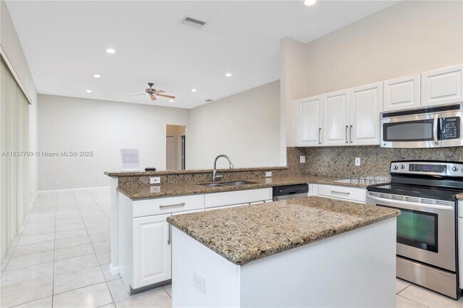 Building Photo - 2527 Eagle Run Dr