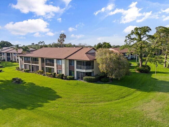 Building Photo - 5753 Avista Dr