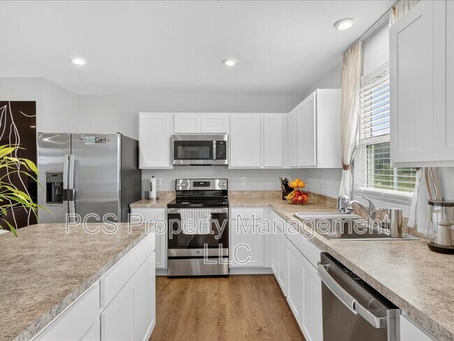 Building Photo - 4905 Gerald Dr