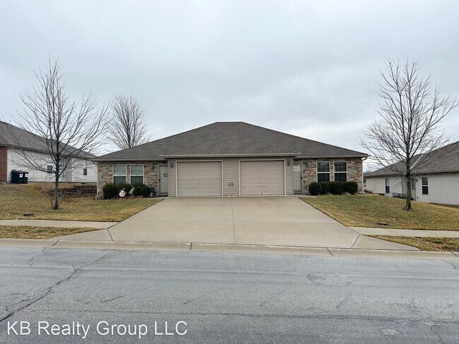 Building Photo - 3 br, 2 bath House - 138 SW Rock Garden Lane