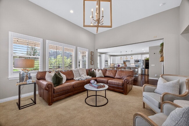 Building Photo - "Spacious 5-Bedroom Retreat on South Quantock Way - Perfectly Designed for Comfort and Style!"  A...