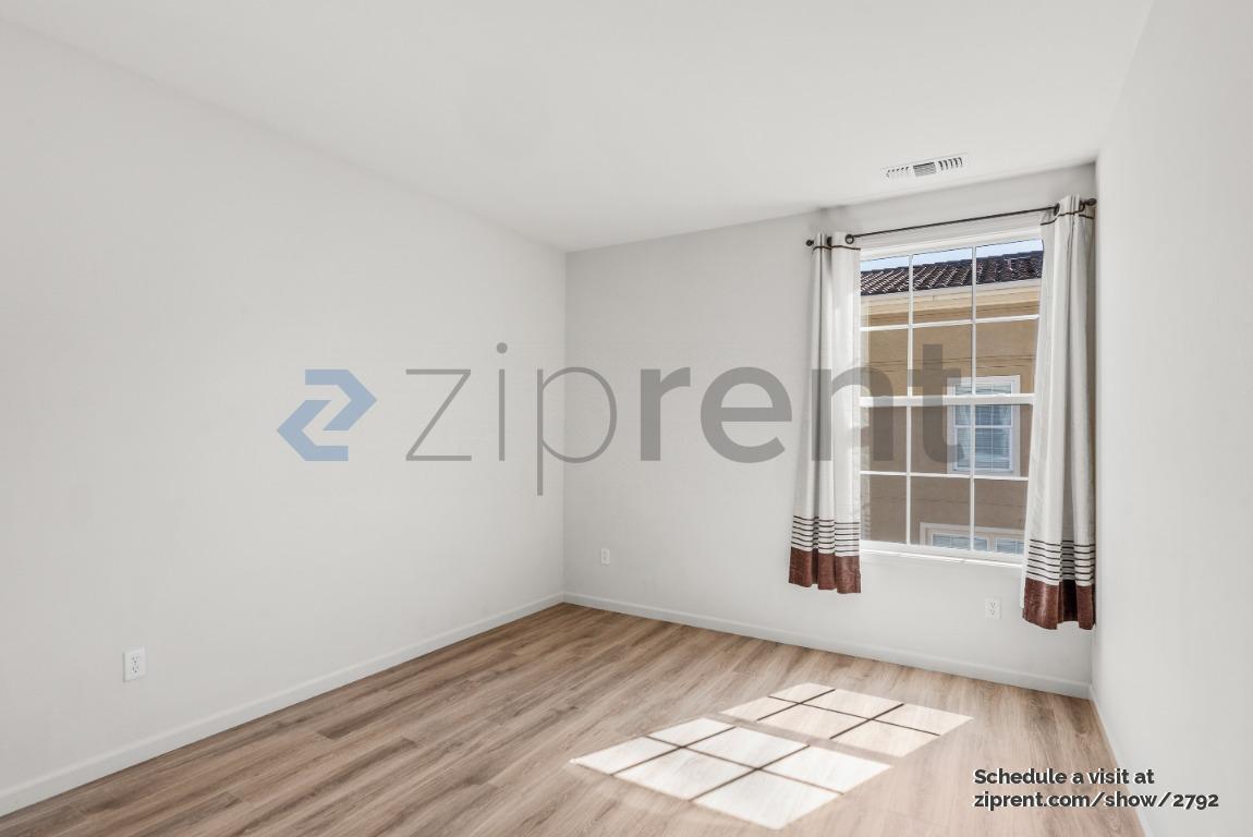 Building Photo - 3732 Aviano Way
