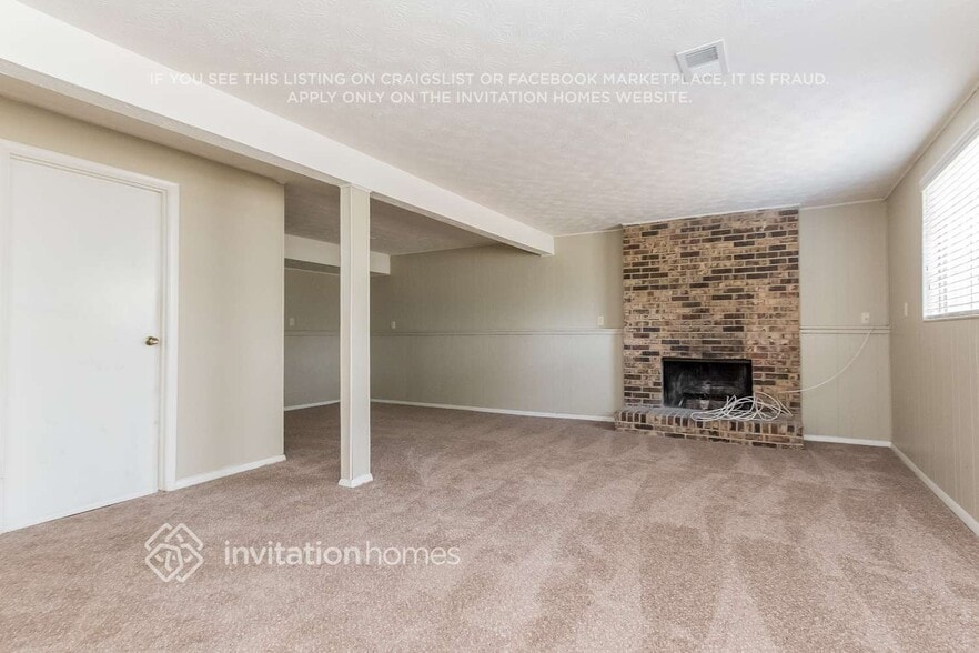 Building Photo - 4669 S Landing Dr