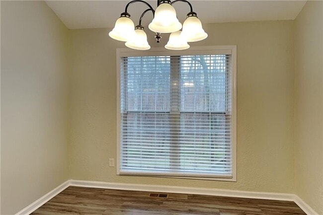 Building Photo - 255 Valley Brook Dr