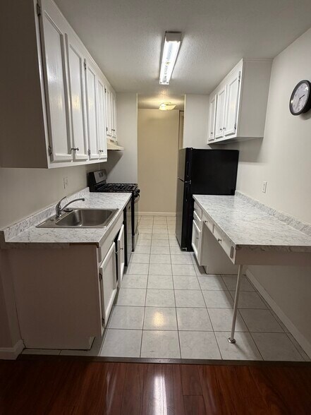 Building Photo - 66 Shrewsbury Green Dr