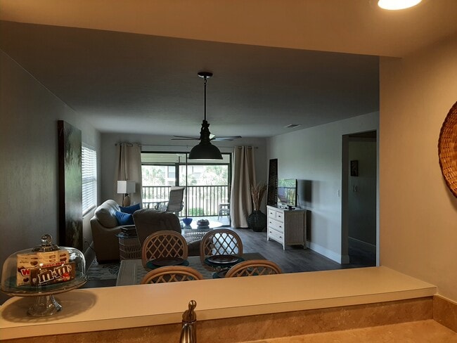 Building Photo - 12170 Kelly Sands Way