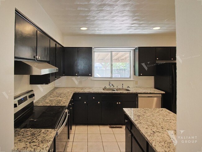 Building Photo - Charming 3-Bedroom, 2-Bath Home for Rent i...