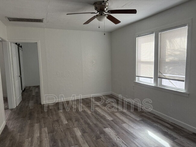 Building Photo - 2412 51st Ave N