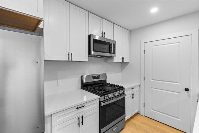 Building Photo - 20 Orne St