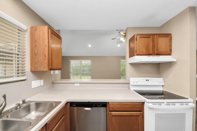 Building Photo - 1163 Lovett St