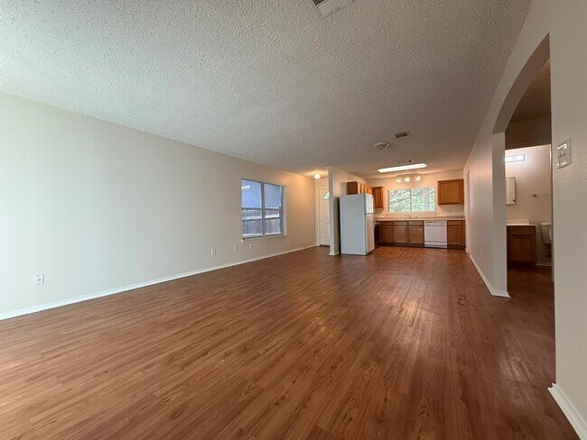 Building Photo - 1030 London Ln