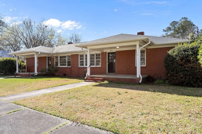 Building Photo - 1206 S 9th St