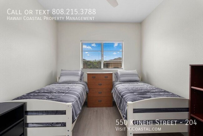 Building Photo - 550 Kunehi St