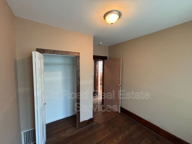 Building Photo - 11169 Maple St