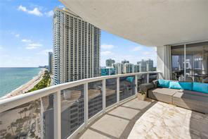 Building Photo - Collins Avenue, Sunny Isles Beach, FL 33160 - 3 BR 3 BA condo