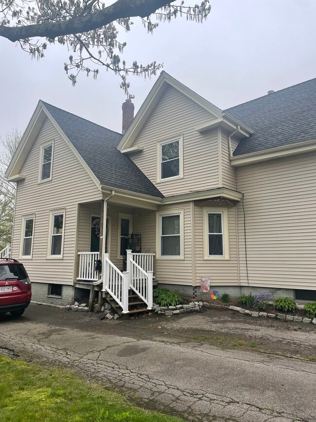 Off Street Parking - 74 Forest St