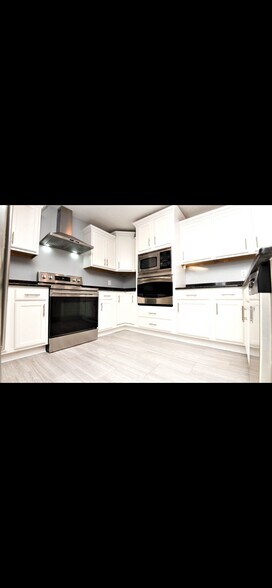 Building Photo - 3111 Braddock Dr